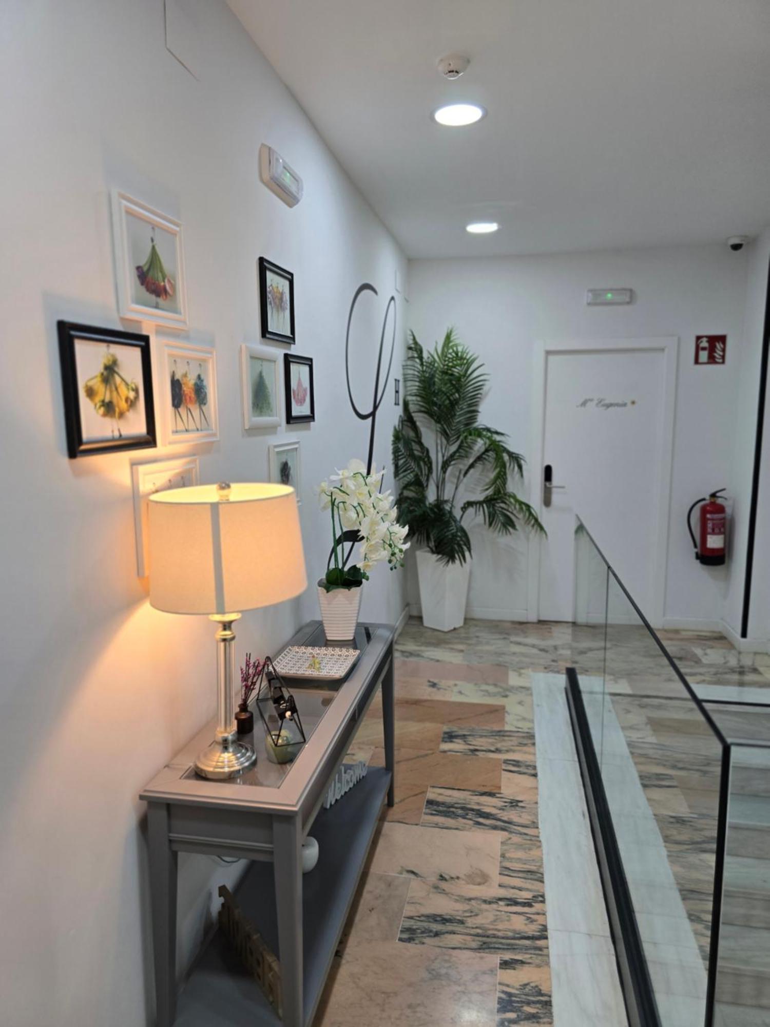 Lhome Seville Exterior photo